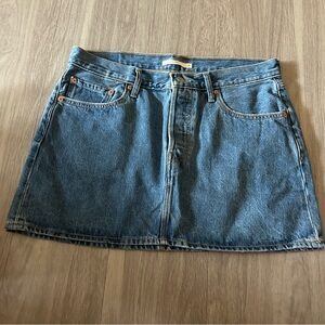 Levi’s iconic denim mini skirt